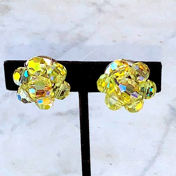 LAGUNA EARRINGS CLIP YELLOW AURORA BOREALIS CRYSTAL FLOWER (UNMARKED) 1 INCH - Picture 5 of 8